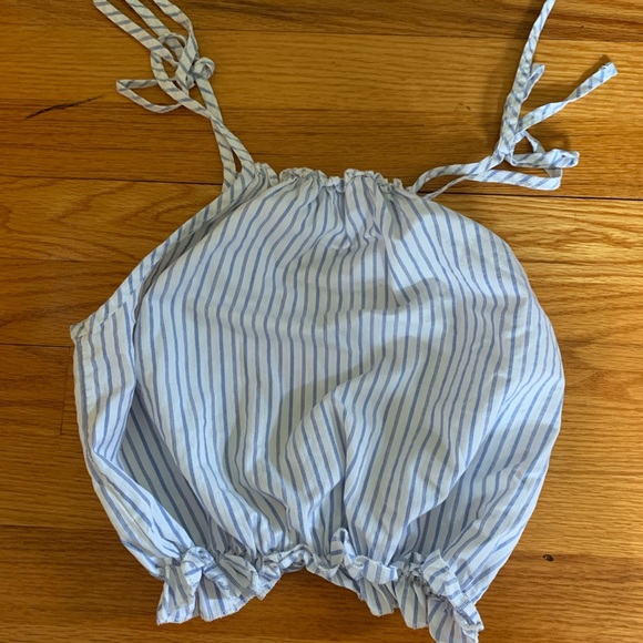 3/25$💓 Brandy Melville Shoulder Tie Crop Top - Picture 4 of 5
